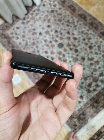 گوشی موبایل بلک بری مدل Evolve BBG100-1 دو سیم‌ کارت ظرفیت 64 گیگابایت