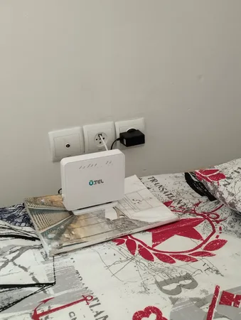 مودم روتر یوتل VDSL/ADSL Plus بی سیم مدل V301