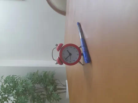 ساعت رومیزی کوارتز مدل 02