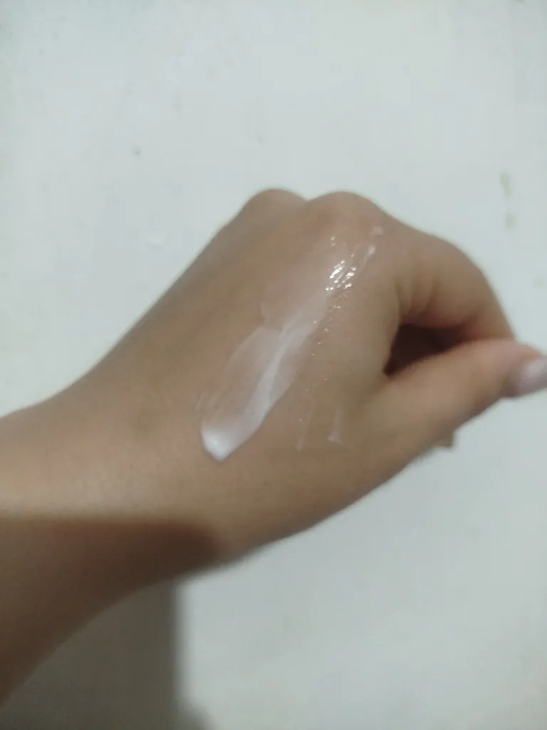 کرم نرم‌کننده ثمین مدل اوسرین و اوره 10درصد حجم 100 میلی‌لیتر