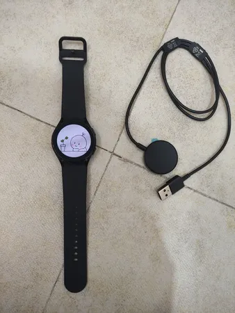 ساعت هوشمند 40 میلی‌متری سامسونگ مدل Galaxy Watch4 با بند سیلیکونی