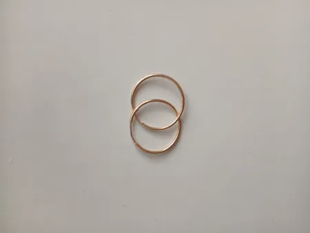 گوشواره طلا 18 عیار زنانه طلای مستجابی مدل مدا حلقه ای کد 670162