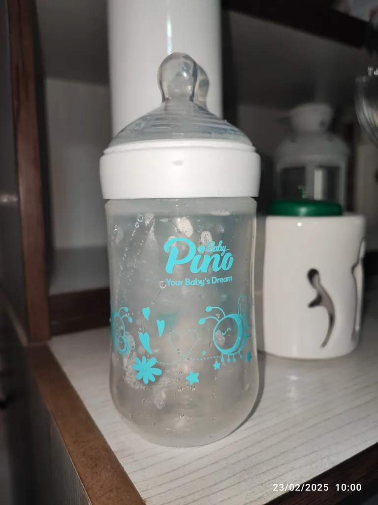 شیشه شیر پینو بیبی مدل Natural sence کد S6- 18 گنجایش 260 میلی لیتر