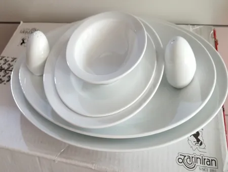 سرویس غذاخوری 28 پارچه 6 نفر چینی زرین ایران مدل White 2 سری ایتالیا اف درجه عالی