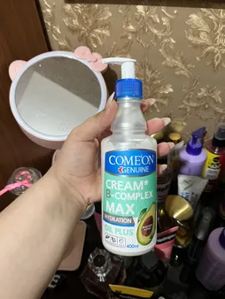 کرم مرطوب‌کننده کامان مدل Oil Pluse حجم 400 میلی‌لیتر