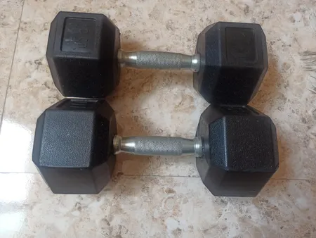 دمبل بدنسازی مدل شش‌ضلعی وزن 10 کیلوگرمی بسته دو عددی