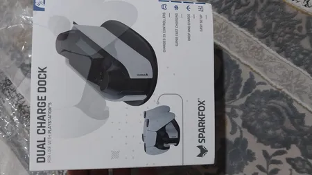 پایه شارژ دسته بازی پلی استیشن 5 اسپارک فاکس مدل 015094