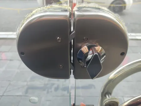 قفل درب شیشه ای اسپید کد 2020