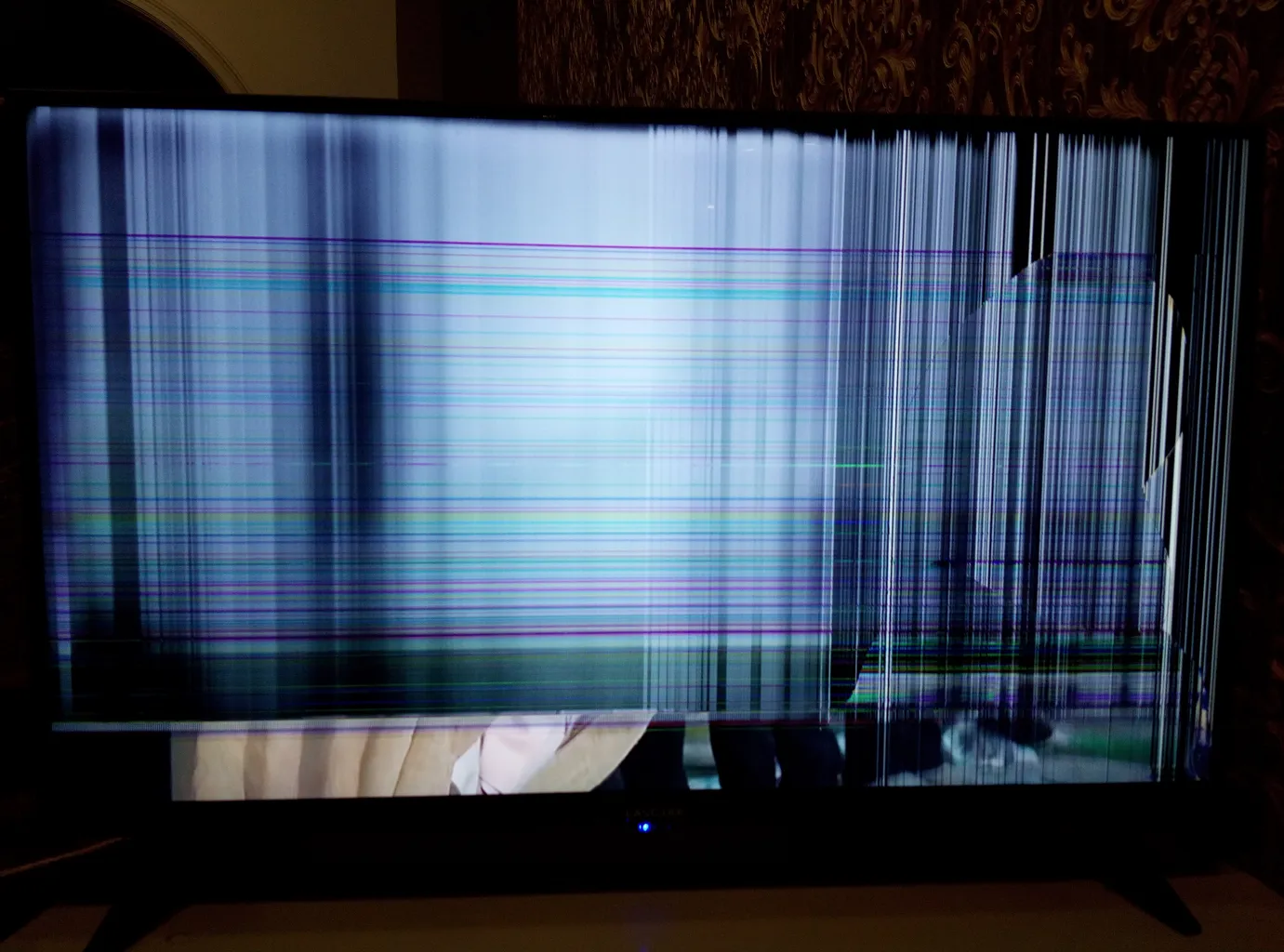 تلویزیون 32 اینچ ال ای دی ایستکول مدل TM-LED32HR01