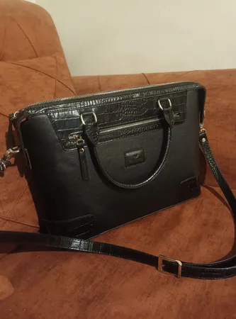 کیف اداری زنانه چرم بارثاوا مدل 1385