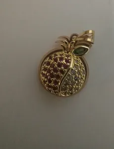 تجریه خرید آویز گردنبند طلا 18 عیار زنانه طلا و جواهر ویانا طرح انار