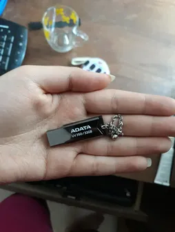 فلش مموری ای دیتا مدل UV350 ظرفیت 32 گیگابایت