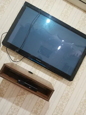 پایه دیواری برتاریو مدل S50 مناسب برای تلویزیون های 40 تا 50 اینچی