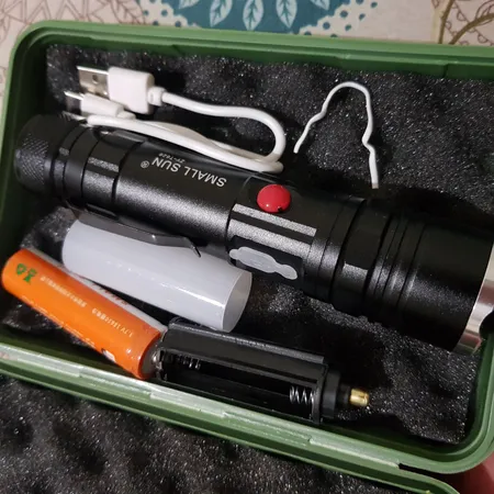 چراغ قوه اسمال سان مدل ZY _ T626