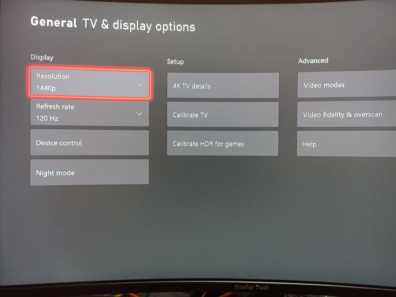مانیتور گیمینگ 32 اینچ مسترتک مدل GP329BQ ، رزولوشن QHD، پنل VA، نرخ بروزرسانی 144 هرتز، با نسبت تصویر 16:9، دارای اسپیکر داخلی، دارای پورت HDMI و DisplayPort و USB و خروجی هدفون