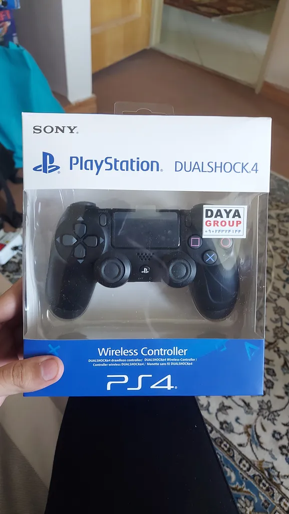 دسته بازی پلی استیشن 4 مدل DUALSHOCK CUH-ZCT2E