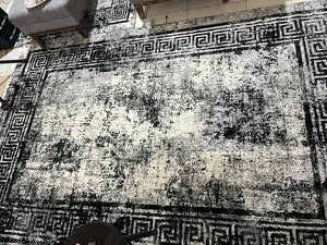 تجریه خرید فرش ماشینی ساوین کد 4118 زمینه مشکی