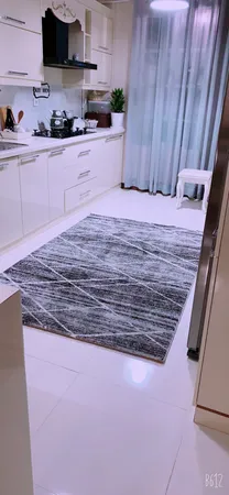 فرش ماشینی ساوین کد 4083 زمینه مشکی