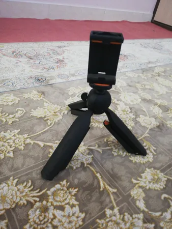 سه پایه نگهدارنده گوشی موبایل یونیمات مدل D909