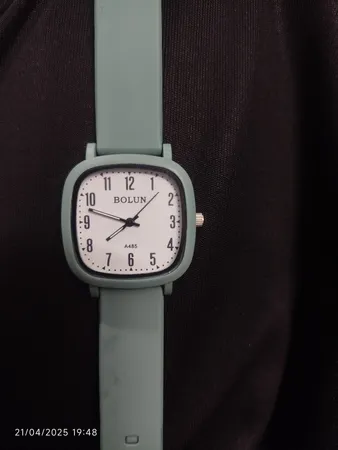 ساعت مچی عقربه ای بچگانه بولون مدل بند پیو ضد حساسیت کد 4