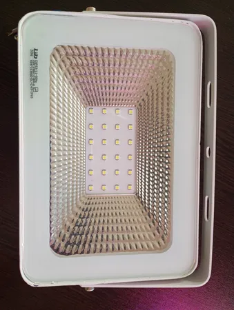 پروژکتور ال ای دی 30 وات دلتا