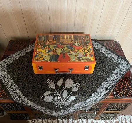 جعبه چوبی مدل چمدان بزرگ طرح نگاره کد WS209