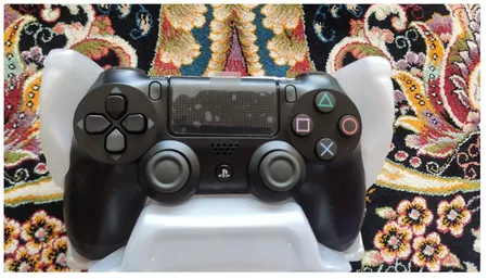 دسته بازی پلی استیشن 4 مدل jet