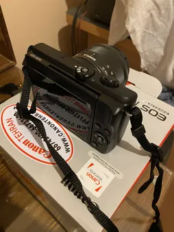 دوربین دیجیتال کانن مدل EOS M200 به همراه لنز 15-45 میلی متر IS STM