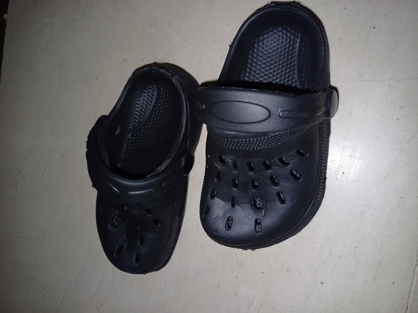 صندل مردانه زیتون مدل سافت رنگ مشکی