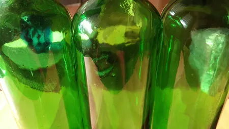 بطری مدل Splus به همراه کاپ سیل و چوب پنبه