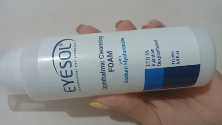 فوم شست‌وشوی پلک و مژه آیسول مدل Tea Tree Oil حجم 175 میلی‌لیتر