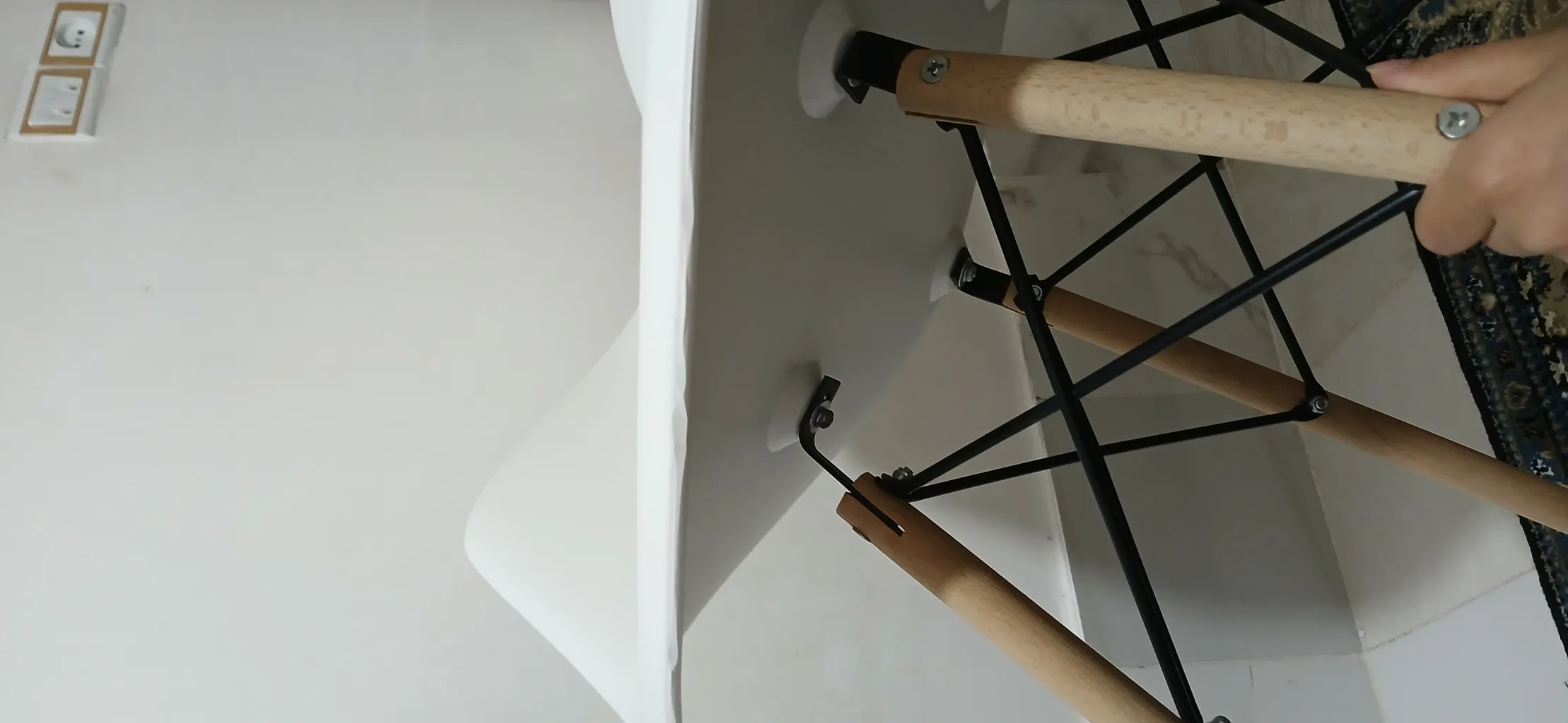 صندلی کروماتیک مدل Black Armchair Wood Legs