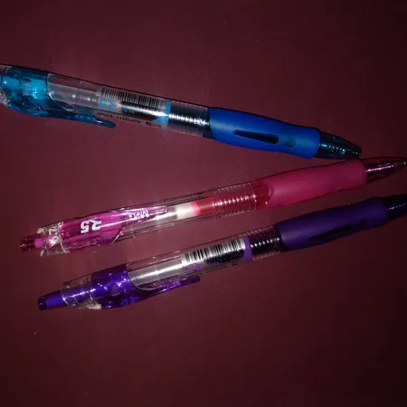 خودکار 7 میلی متری ام اند جی مدل R5 بسته 8 عددی