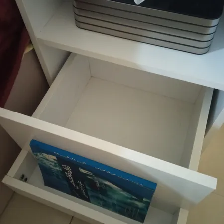 میز پاتختی مدل IKE05