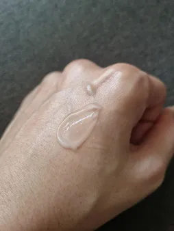 ژل کرم ضد آفتاب بی رنگ بتیس فارما spf46 مدل 46 مناسب پوست های چرب حجم 50 میلی لیتر