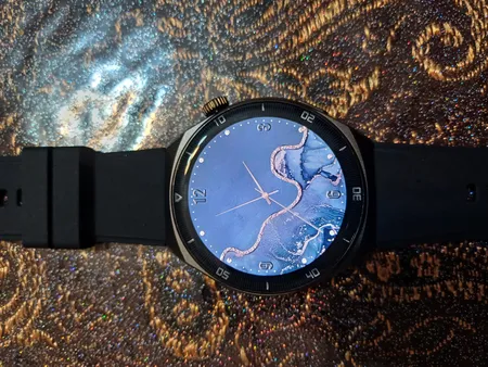 ساعت هوشمند کیو سی وای مدل GT2