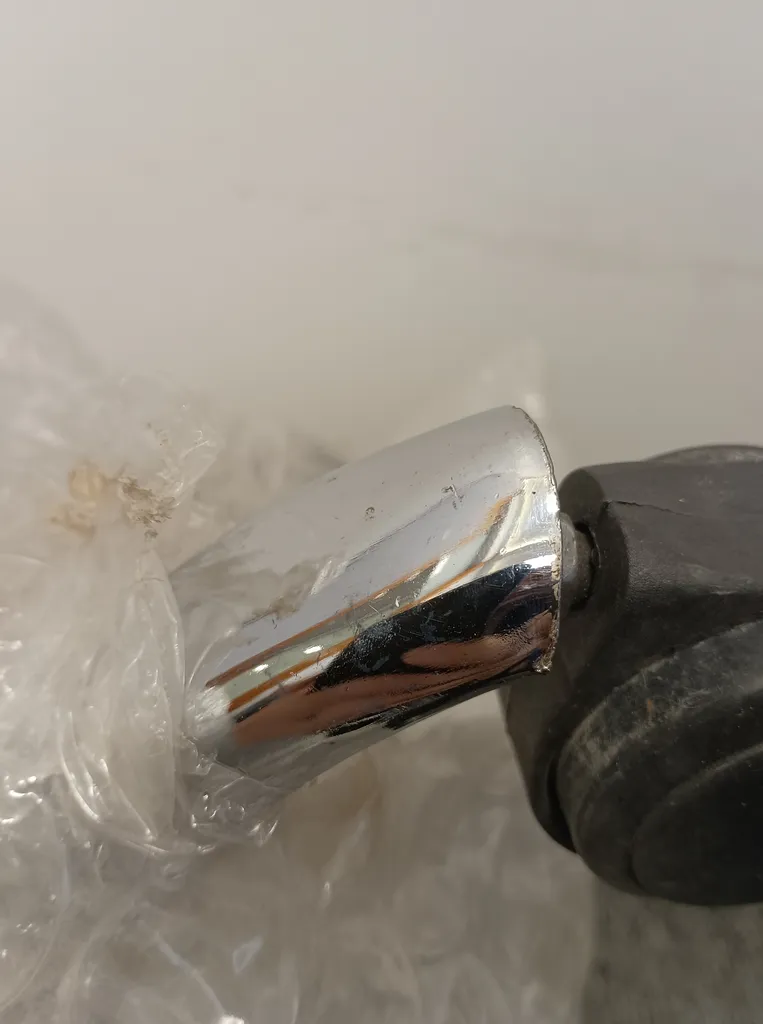 صندلی هوگر مدل چرخشی طرح چرمی