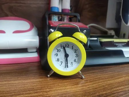 ساعت رومیزی مدل زنگ دار طرح خاطره کد SZ01