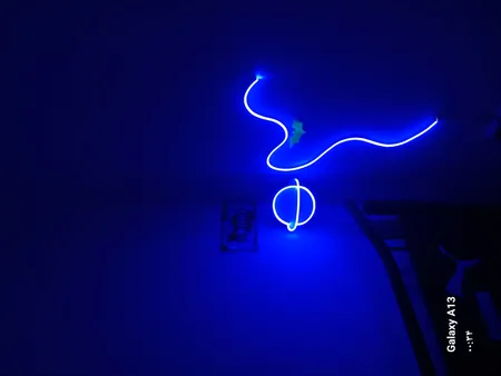 ریسه نئون فلکسی مدل v12 طول 2 متر