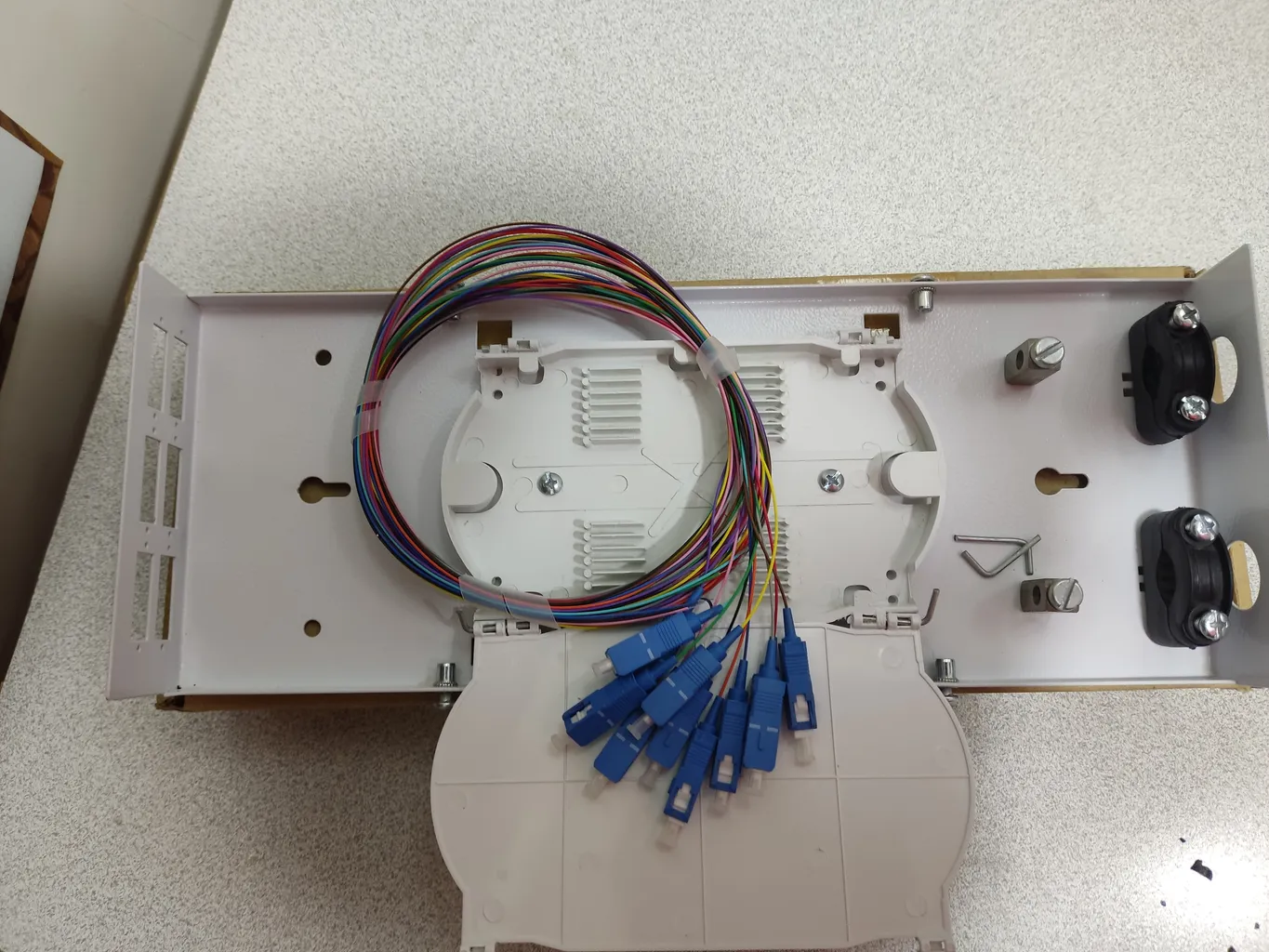 پچ پنل 6 پورت مدل والمونت