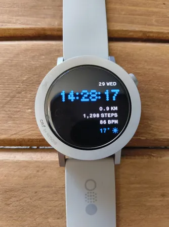 ساعت هوشمند 45 میلی‌متری ناتینگ مدل CMF Watch Pro 2 با بند سیلیکونی