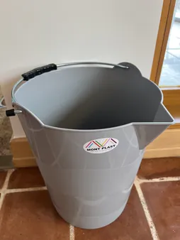 سطل زباله مدل پیمانه ای 17