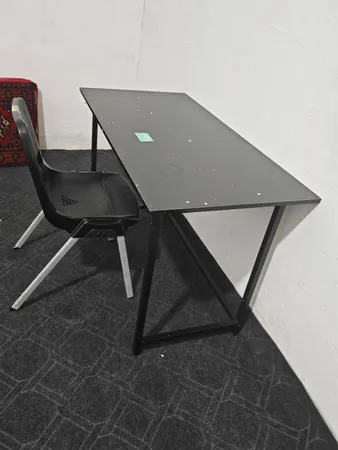 میز کامپیوتر سافاری مدل fixable 2