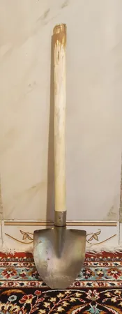 بیلچه باغبانی مدل B 044