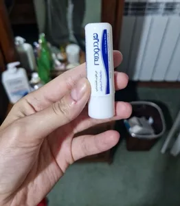 تجریه خرید بالم لب هیدرودرم مدل 02