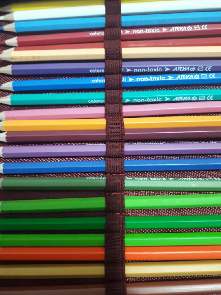 مداد رنگی 2+24 رنگ آریا مدل 3017