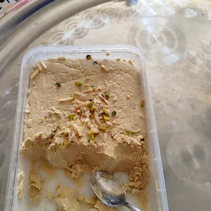 تجریه خرید حلوا شکری با خلال پسته راوک  -  700 گرم