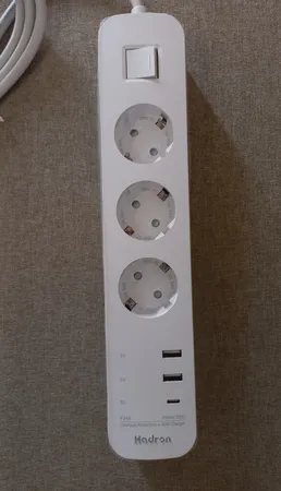 چندراهی برق هادرون مدل P343 مجهز به شارژر 30 وات