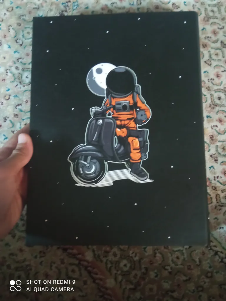 بسته لوازم تحریر پدیده نقش مدل فضانورد بسته 3 عددی