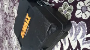 تجریه خرید تراز لیزری  مدل DW088CG